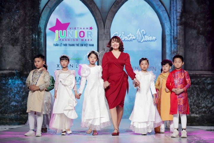 HCM City prepares to host Vietnam Junior Fashion Week 2021 - 1