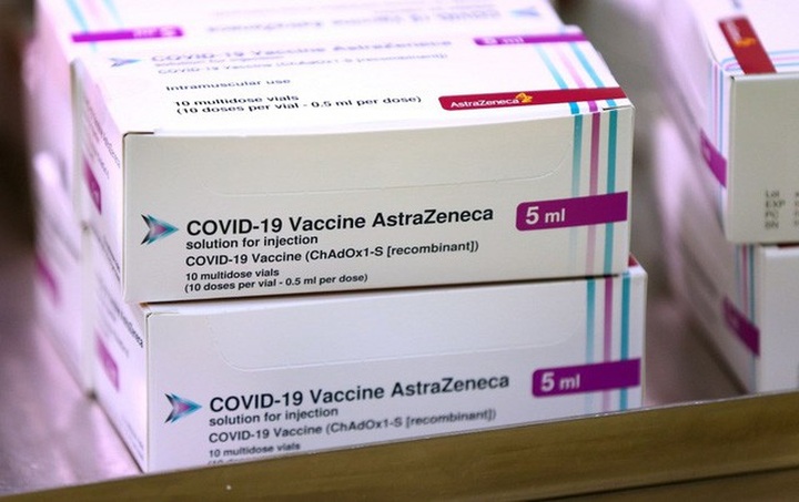 First doses of Covid-19 vaccines to go to frontline workers and vulnerable groups - 1