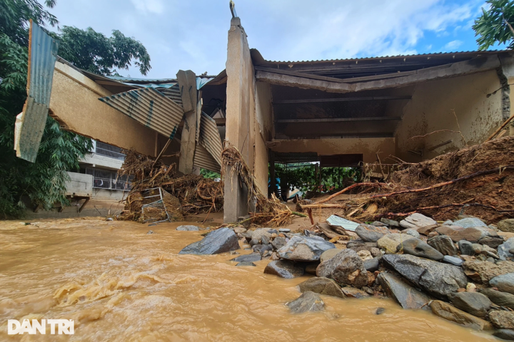 Flood victims in Nghe An need support - 3
