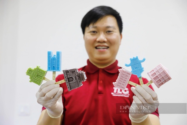 Man makes Hanoi landmark ice creams - 8