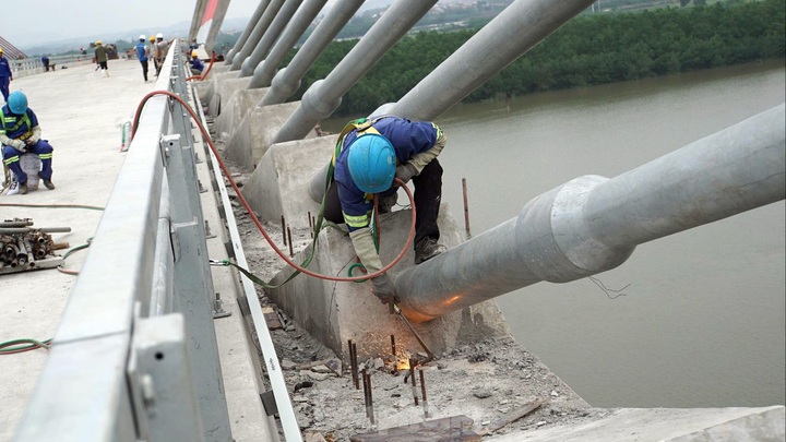 Haiphong-Quang Ninh bridge to open in May - 5 Haiphong-Quang Ninh bridge to open in May - 5