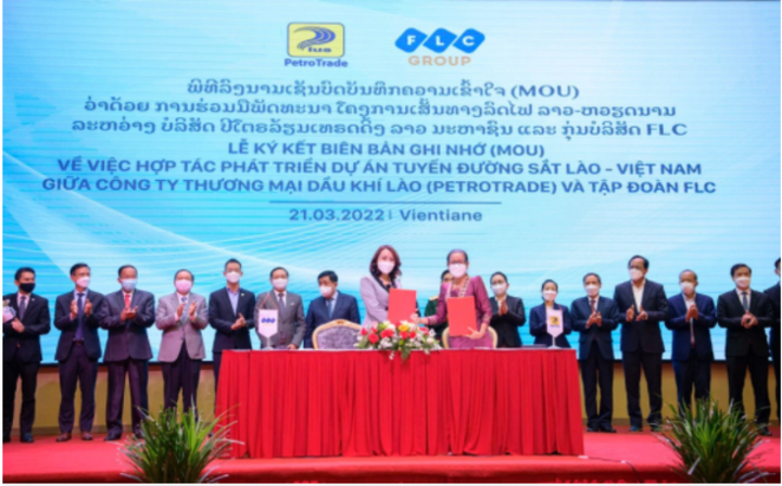 Vietnam, Laos to speed up strategic cooperation projects - 1