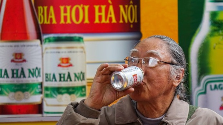 Vietnam to soon grapple with aging population - 1