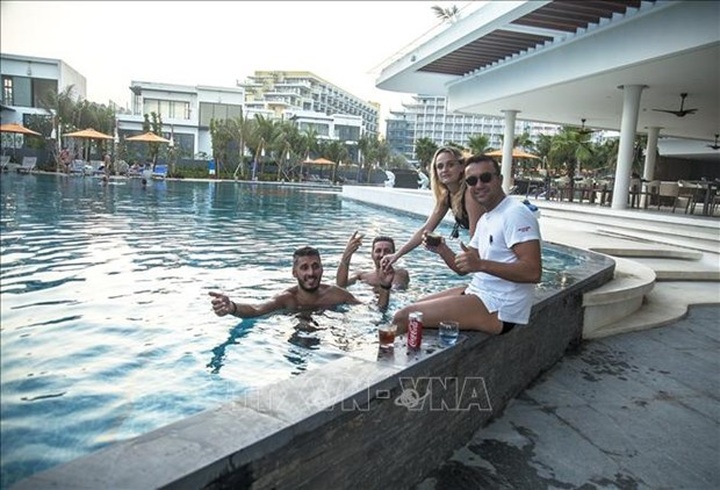 Transport ministry approves pilot opening of Phu Quoc island to foreign visitors - 1