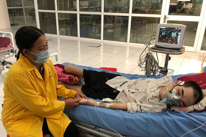 Poor mother desperate to save son from death - 1