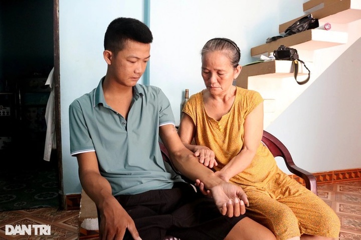 Woman seeks help to save ailing husband and son - 2 Woman seeks help to save ailing husband and son - 2