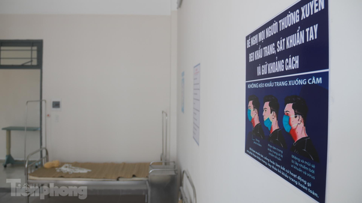 Danang dormitory turned into Covid-19 field hospital - 11