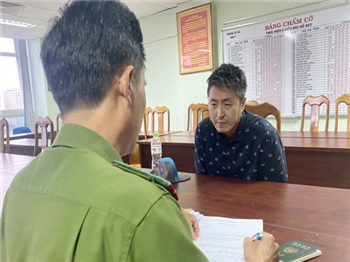 South Korean murder suspect arrested in HCM City - 1
