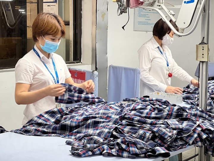 FDI sector posts over USD14 billion  in four-month trade surplus - 1