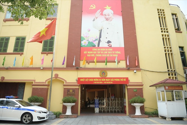 Hanoi streets decorated for Liberation Day celebration - 7 Hanoi streets decorated for Liberation Day celebration - 7