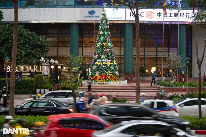 Christmas atmosphere blankets Hanoi - 3