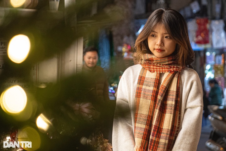 Christmas atmosphere blankets Hanoi - 9