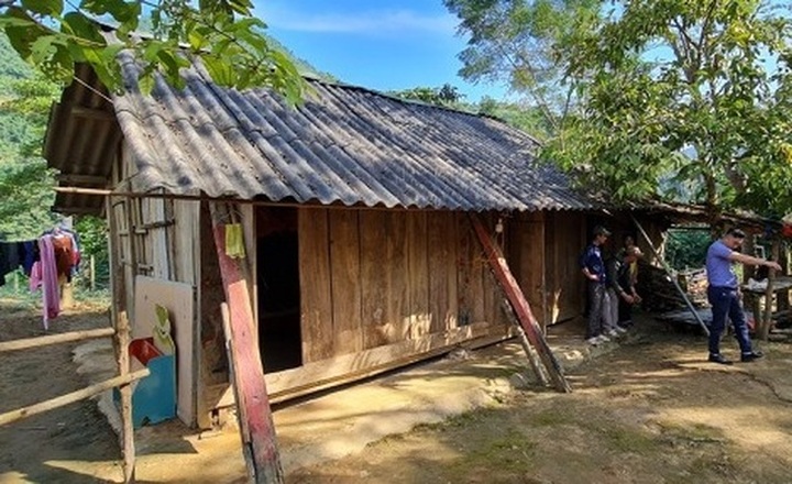 Dantri helps build staff rooms for teachers in mountainous areas - 5