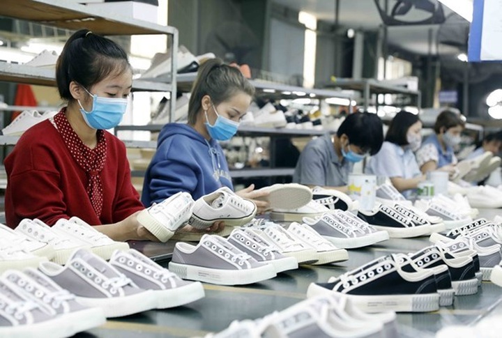 Vietnam's footwear exports rake in 11.27 billion USD - 1
