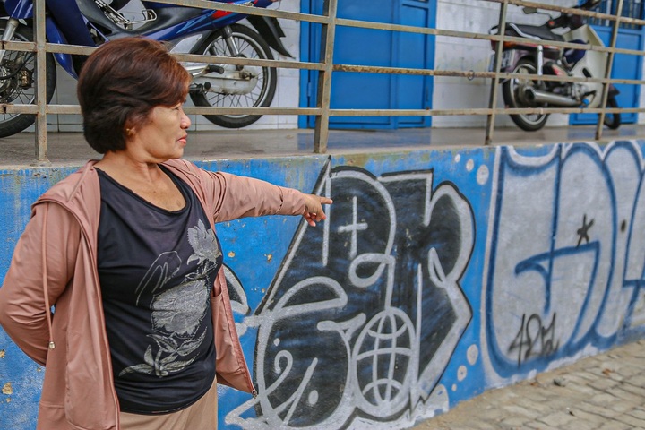 Many Danang streets defaced with graffiti - 5