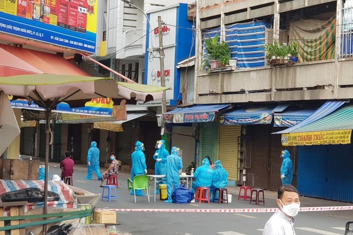 HCM City to pilot treating Covid-19 patients at home - 1 HCM City to pilot treating Covid-19 patients at home - 1