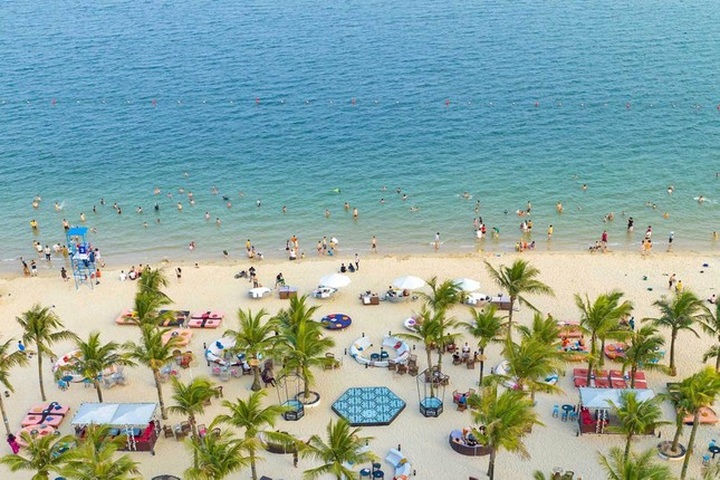 Ha Long hotels face room cancellation due to power cuts - 1