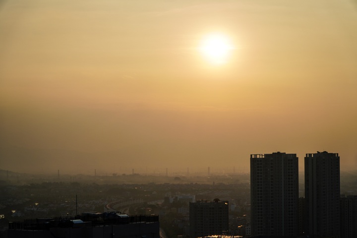 Straw burning worsens Hanoi air pollution - 3 Straw burning worsens Hanoi air pollution - 3