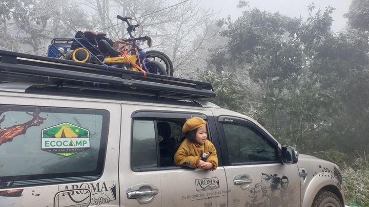 Hanoians go camping to relax amid pandemic - 3