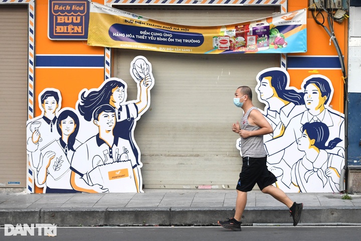 Hanoi fines people for dogwalking - 6