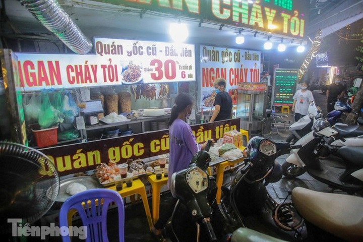 Restaurants found opening past permit hours - 1