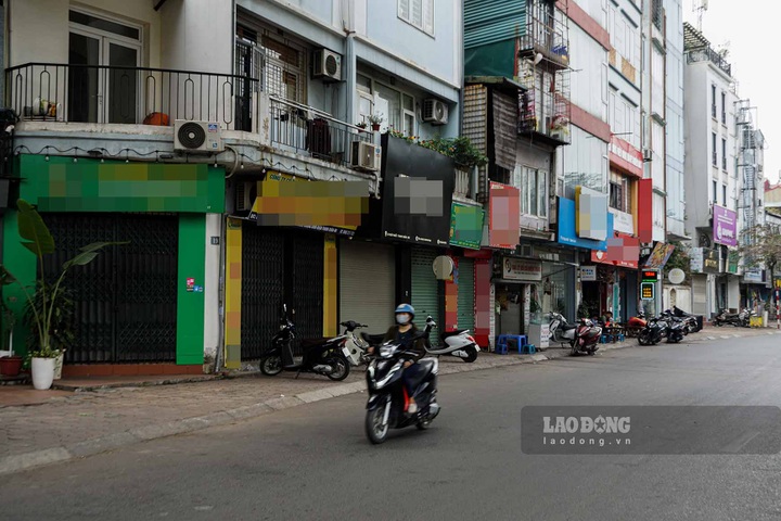 Hanoi restaurants yet to reopen after Tet - 1