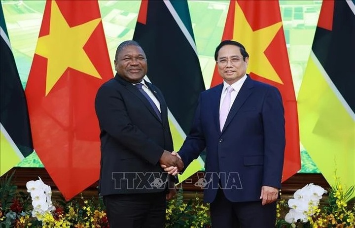 PM meets with Mozambican President - 1