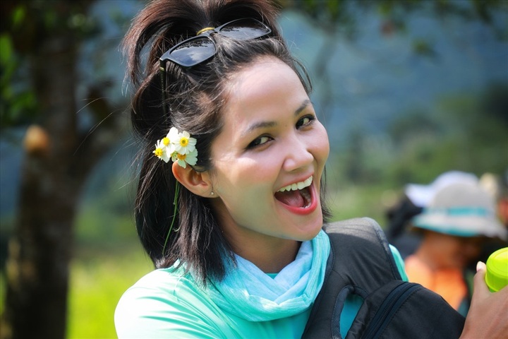 Miss Vietnam 2018 H'Hen Nie explores Son Doong Cave - 1