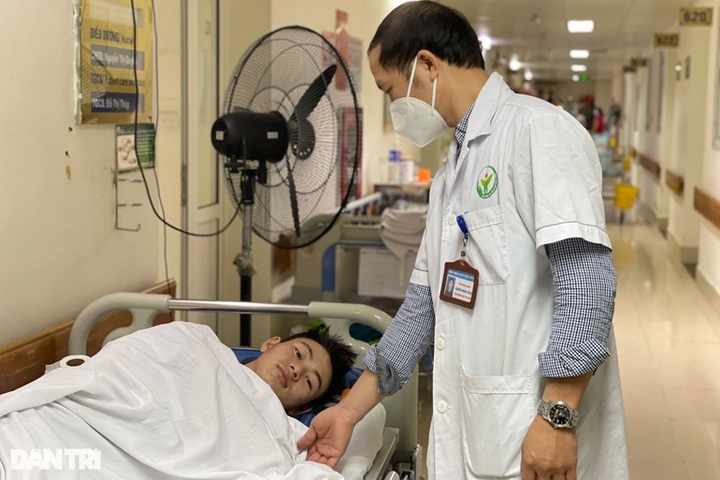 Poor teenager receives community support following work accident - 2