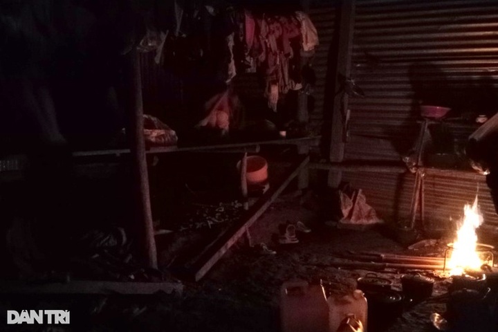 Mong people struggle in poor-equipped Dak Nong night classes - 6