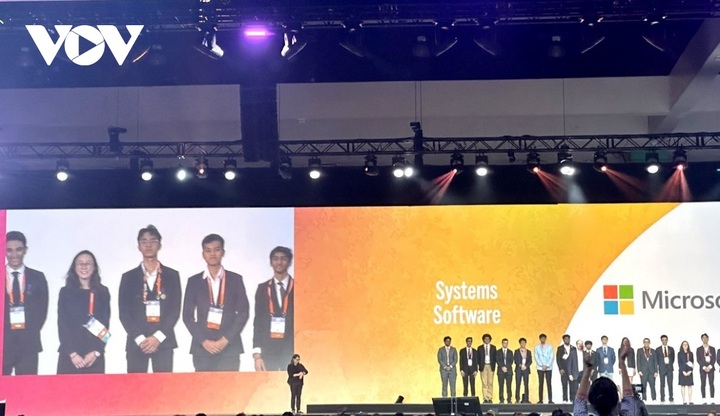 Local students win second prize at international science and engineering fair - 1 Local students win second prize at international science and engineering fair - 1