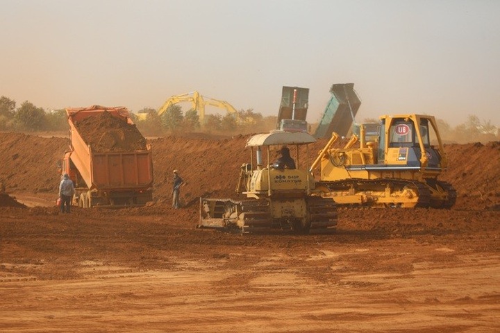 Long Thanh airport site clearance urged - 1