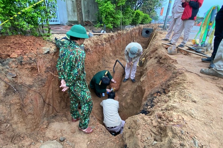 Unexploded bomb found in Quang Binh - 1