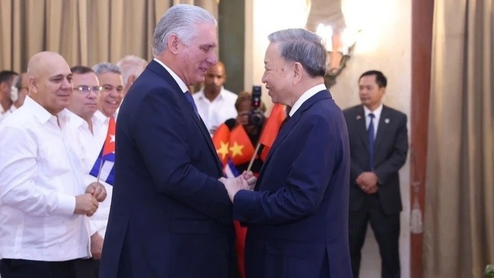 Vietnam, Cuba issue joint statement - 1