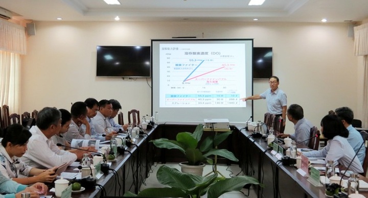 Japanese help treat pollution at Vietnam's largest lobster hub - 1