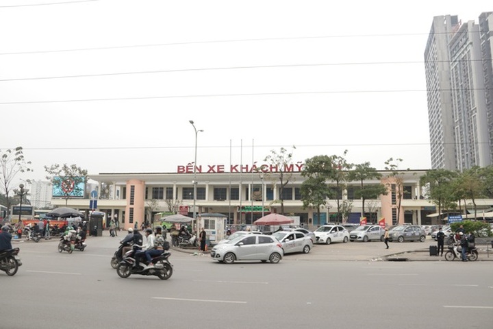 Hanoi bus stations deserted due to Coronavirus - 4