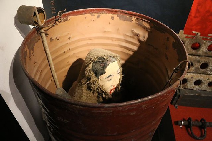 Hanoi exhibition highlights revolutionary prisoners - 12 Hanoi exhibition highlights revolutionary prisoners - 12