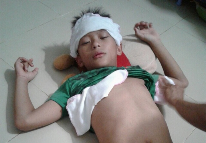 Poor mother seeking helps to save son from death - 1