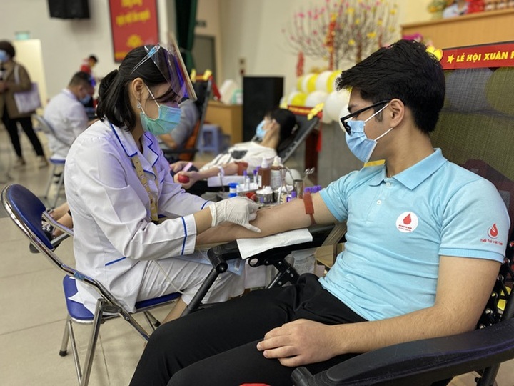 Thousands donate blood after Tet - 1 Thousands donate blood after Tet - 1