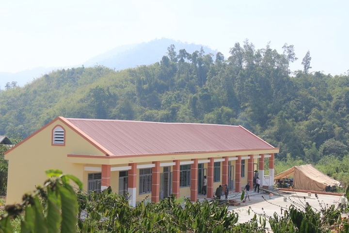 Dantri/DTiNews builds new school in central highlands - 1 Dantri/DTiNews builds new school in central highlands - 1
