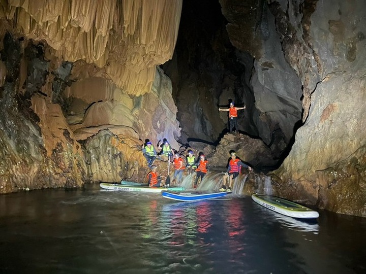 Quang Binh issues warning over cave preservation concerns - 1 Quang Binh issues warning over cave preservation concerns - 1