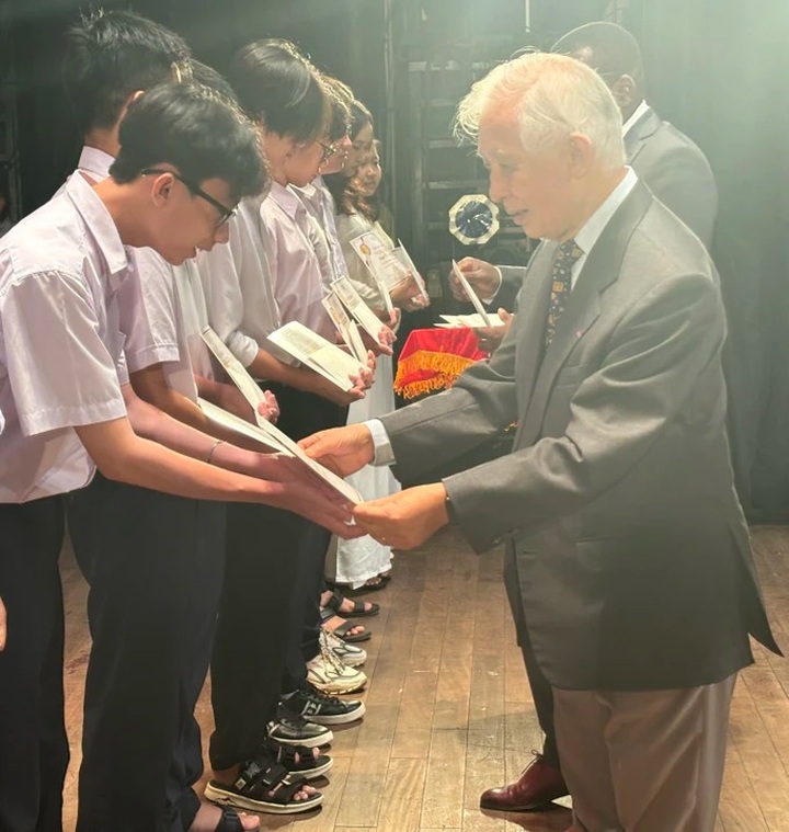 Vallet scholarships granted to more than 465 students in southern region - 1