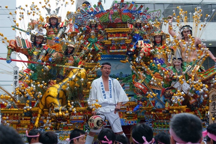 Fashion designer to introduce Vietnamese culture in Japan - 2