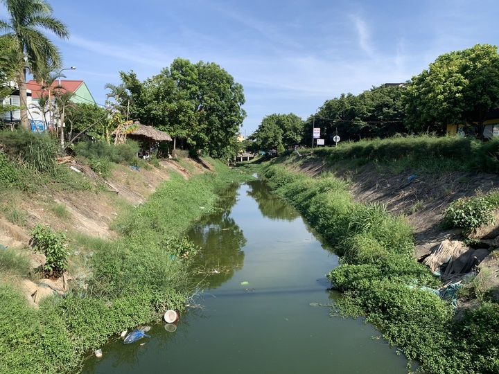 Polluted canal in Danang to be turned into park - 1