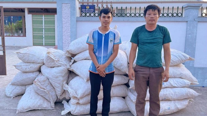 Precious wood and pangolin scale smugglers arrested - 1 Precious wood and pangolin scale smugglers arrested - 1