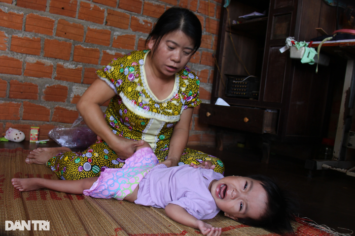 Poor couple need help to support three ill children - 3