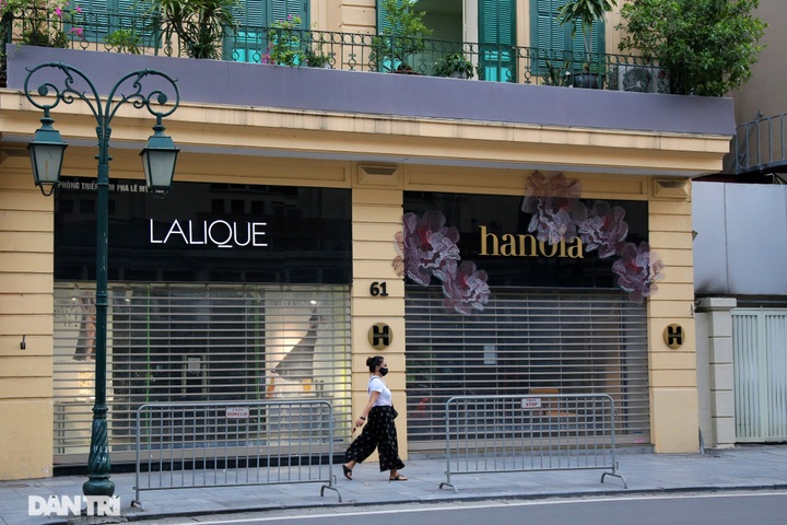 Silent Hanoi during social distancing - 4