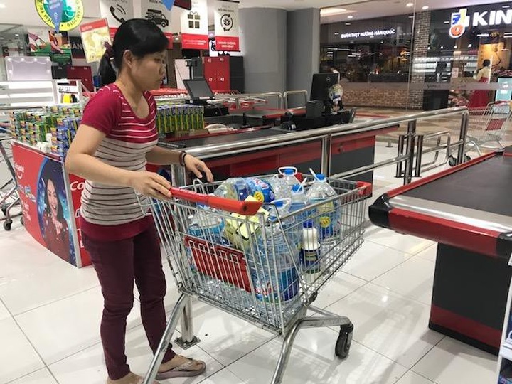 Hanoi Da River water supply resumed, but just for washing - 2 Hanoi Da River water supply resumed, but just for washing - 2