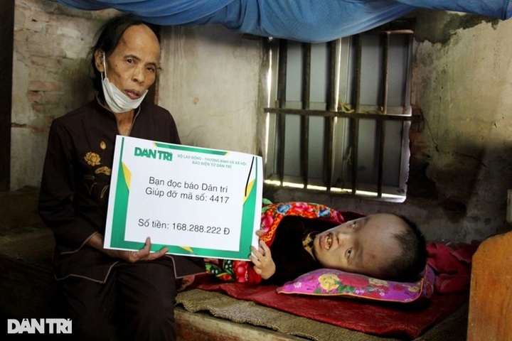 Poor family in Ha Tinh receives support - 1