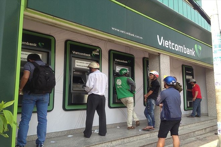 ATMs run out of money in lead-up to Tet - 1